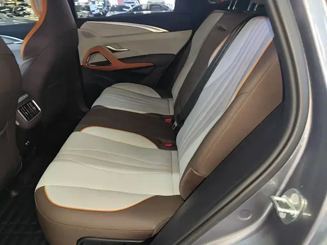 BYD Song Pro — Фото автомобиля 16