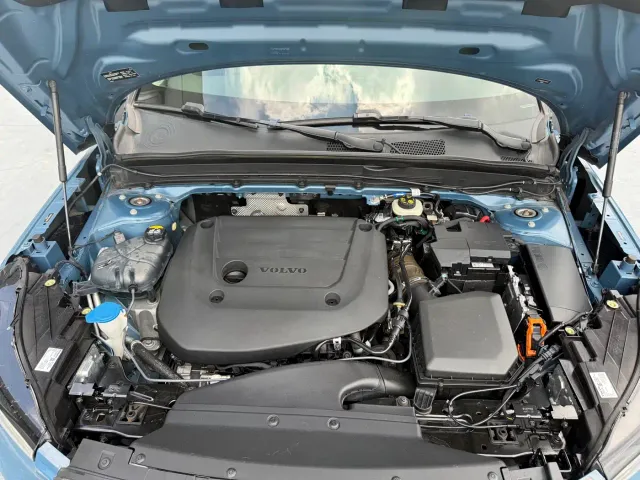Volvo XC40 — Фото автомобиля 23