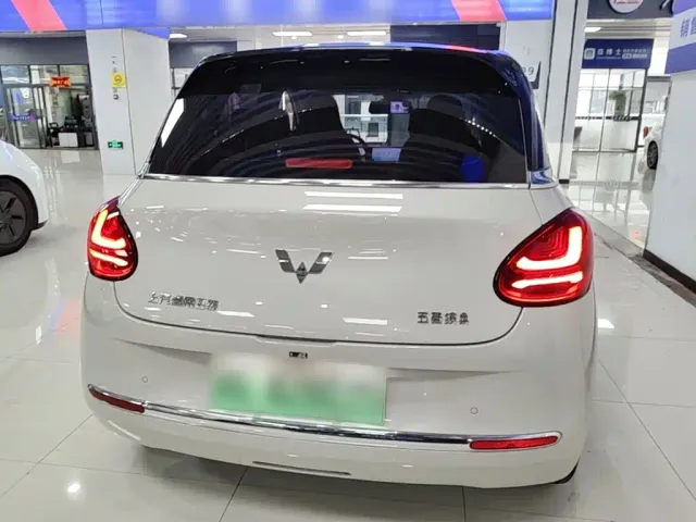 Wuling Bingo — Фото автомобиля 5