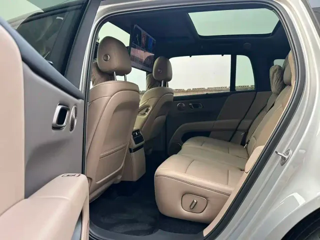 Li Auto i6 — Фото автомобиля 5