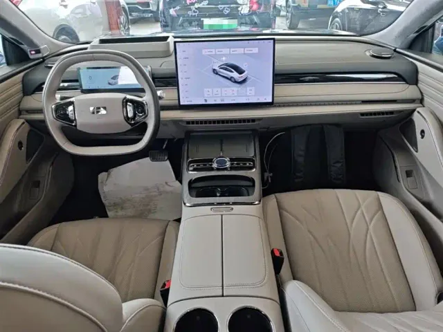 Geely Galaxy Xingyao 8 — Фото автомобиля 8
