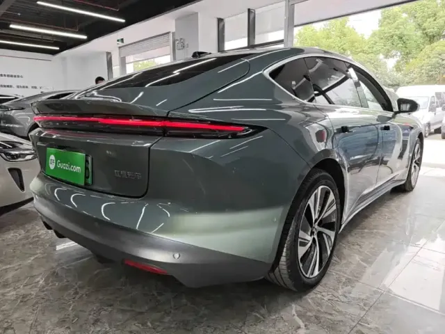 Nio ET5 — Фото автомобиля 6