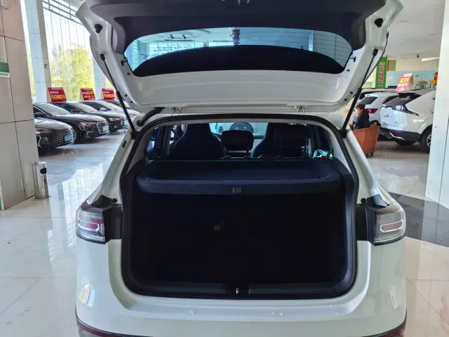 Volkswagen Tharu — Фото автомобиля 11