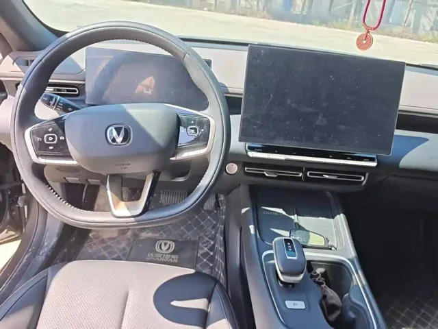 Changan Eado — Фото автомобиля 6