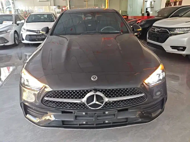 Mercedes-Benz C-Class — Фото автомобиля 2