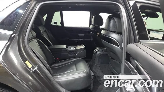 Genesis G90 — Фото автомобиля 12