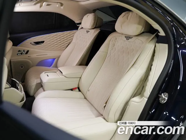 Bentley Flying Spur Generation 3 — Фото автомобиля 15