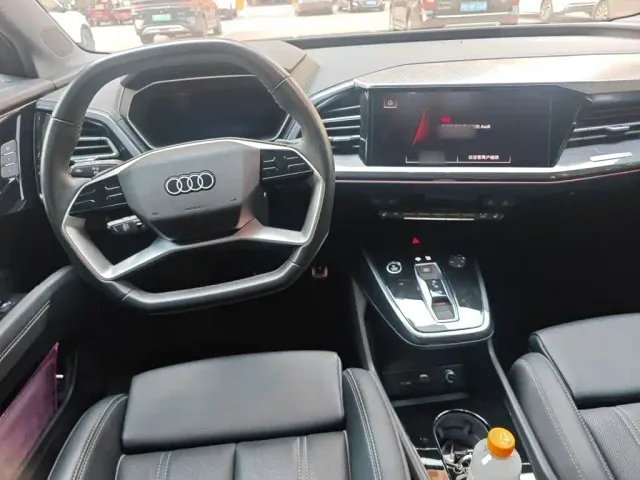 Audi Q4 e-tron — Фото автомобиля 12