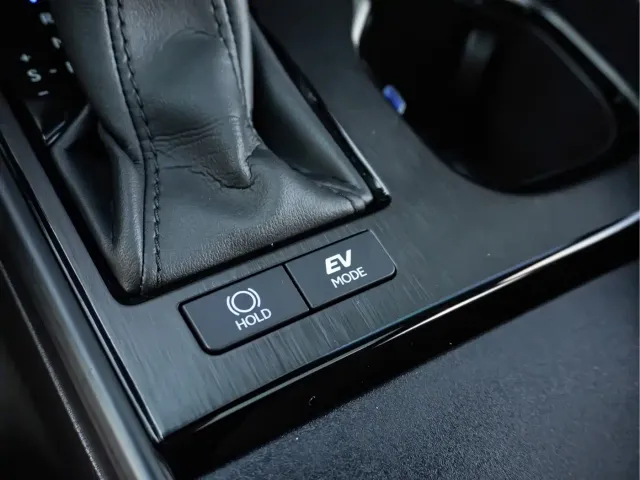 Lexus ES — Фото автомобиля 12