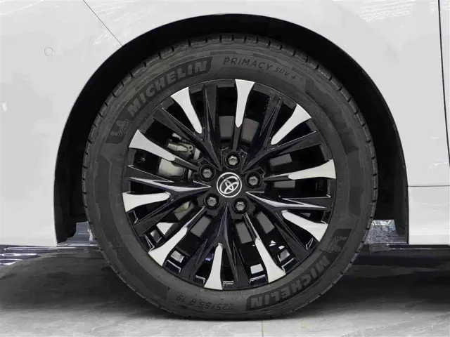 Toyota Vellfire — Фото автомобиля 4