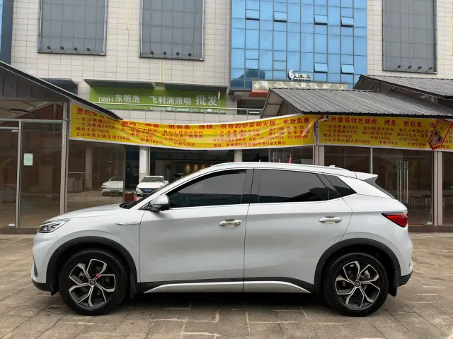 BYD Yuan PLUS — Фото автомобиля 3