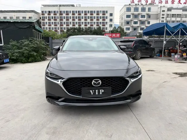Mazda Axela — Фото автомобиля 6