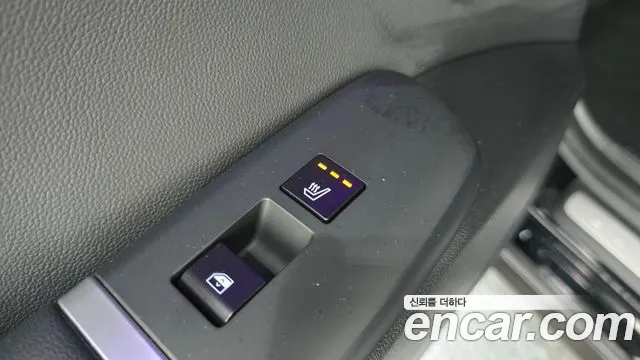 Hyundai Grandeur Grandeur (GN7) 2.5 Бензин 2WD — Фото автомобиля 18