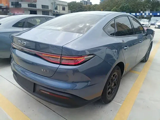 BYD Seal 05 DM-i — Фото автомобиля 6