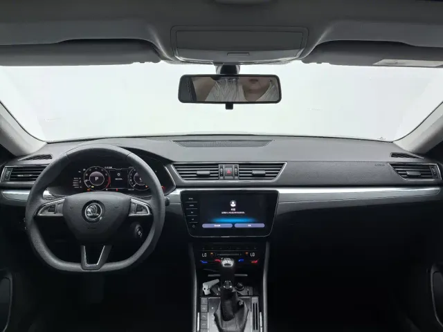 Skoda Superb — Фото автомобиля 16