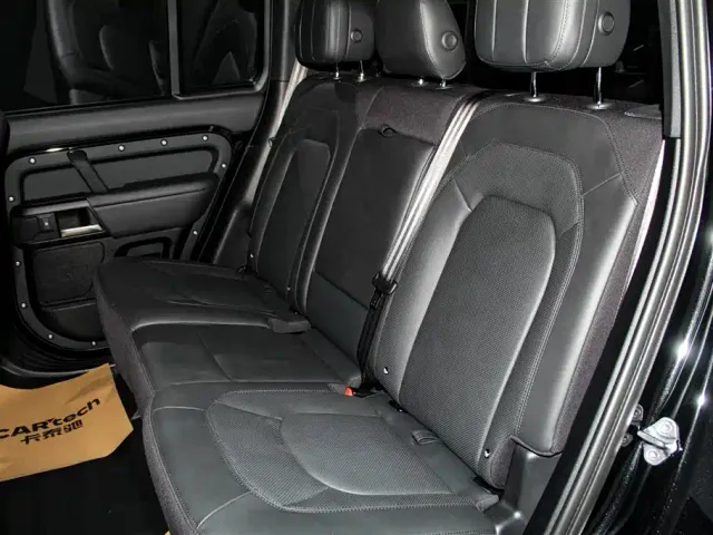 Land Rover Defender — Фото автомобиля 20