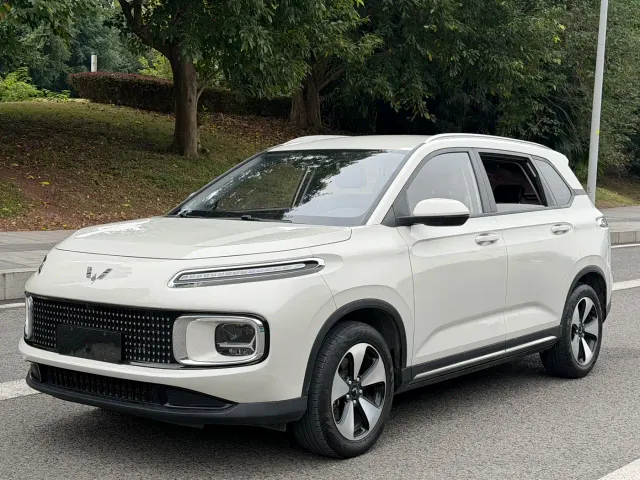 Wuling Nebula — Фото автомобиля 3