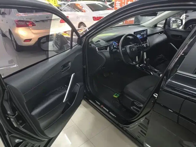 Toyota Corolla Cross — Фото автомобиля 15
