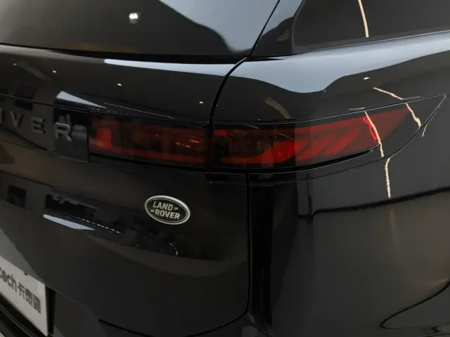 Land Rover Range Rover Sport — Фото автомобиля 8