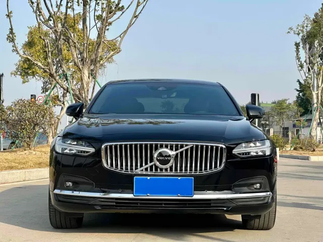 Volvo S90 — Фото автомобиля 2