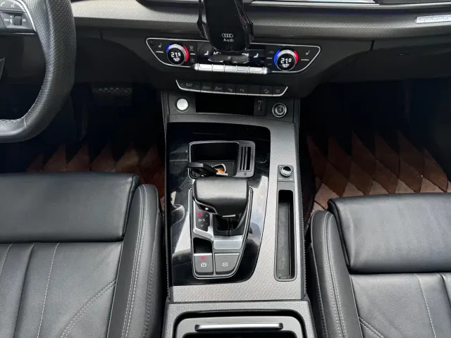 Audi Q5L — Фото автомобиля 7