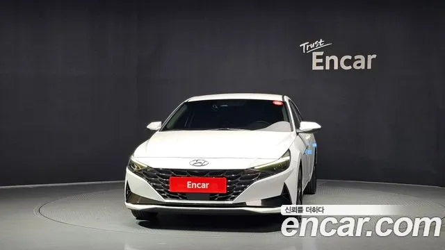 Hyundai AVANTE Avante (CN7) — Фото автомобиля 3