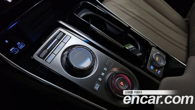 Genesis GV80 2.5T Бензин AWD — Фото автомобиля 8