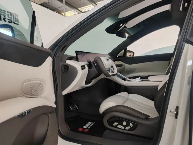 IM Motors LS7 — Фото автомобиля 4