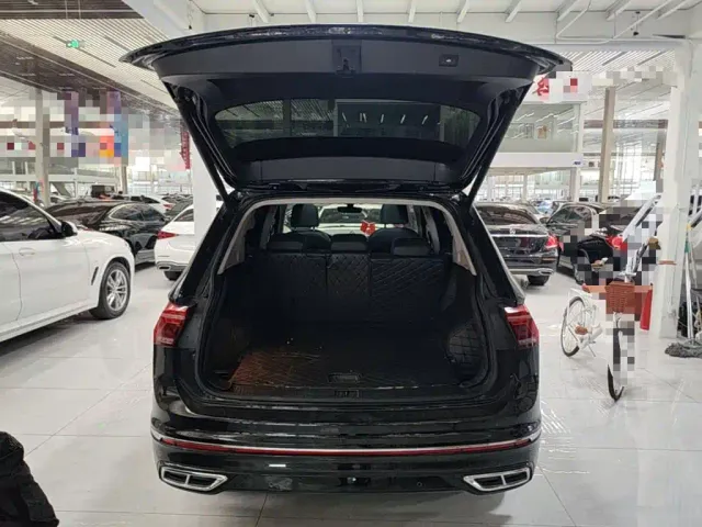 Volkswagen Tiguan L — Фото автомобиля 18