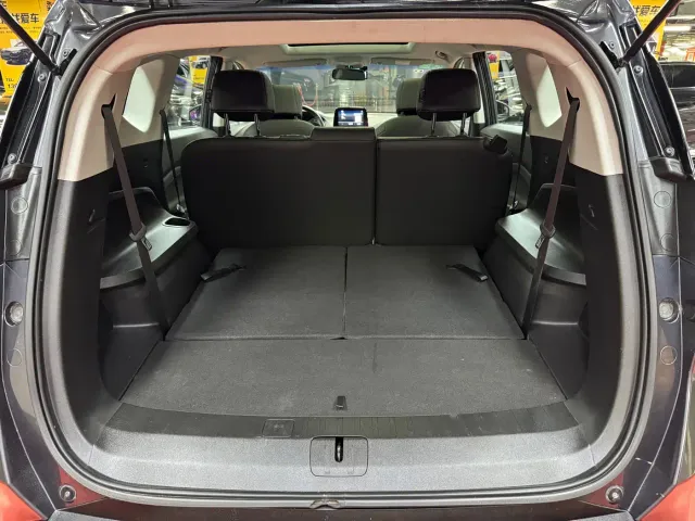 Chevrolet Orlando — Фото автомобиля 28