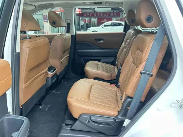 Nissan Terra — Фото автомобиля 19