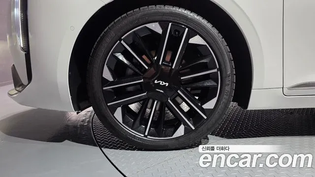 Kia K8 — Фото автомобиля 2