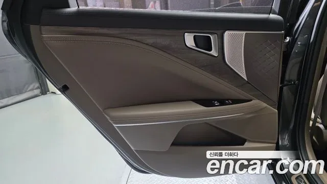 Kia K8 — Фото автомобиля 25