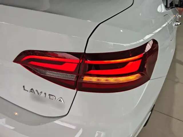 Volkswagen Lavida — Фото автомобиля 7