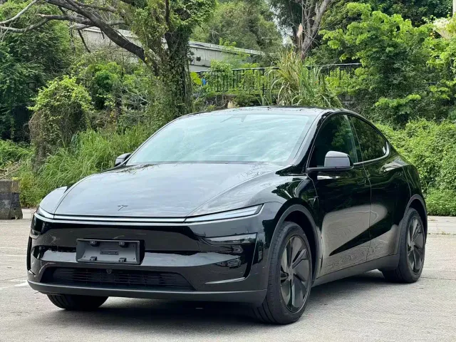 Фотография автомобиля — Tesla Model Y