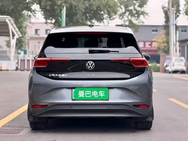Volkswagen ID.3 — Фото автомобиля 6