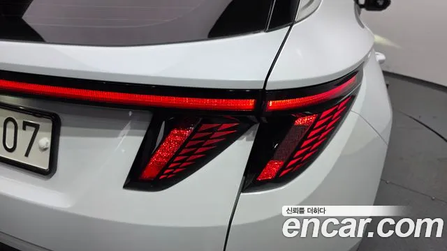 Hyundai Tucson Tucson (NX4) Бензин 1.6 турбо 2WD — Фото автомобиля 23