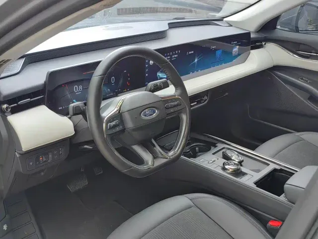 Ford EVOS — Фото автомобиля 5