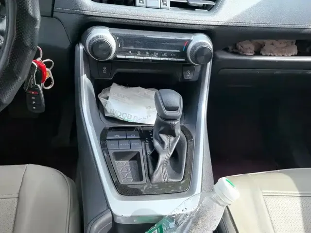 Toyota RAV4 — Фото автомобиля 16