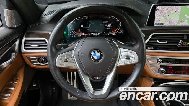 BMW 7 Series — Фото автомобиля 12