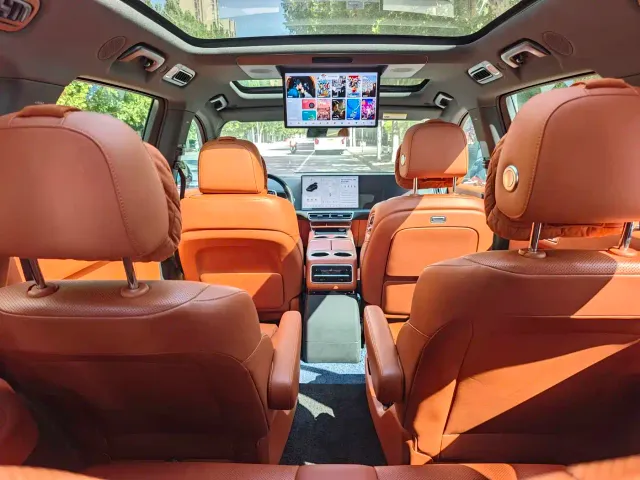 Li Auto L9 — Фото автомобиля 6