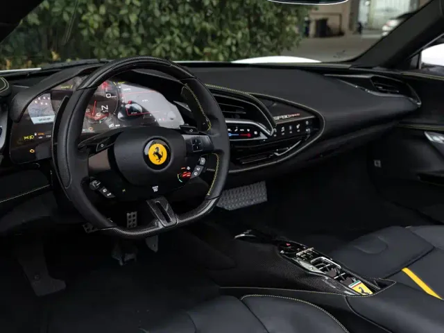 Ferrari SF90 — Фото автомобиля 8