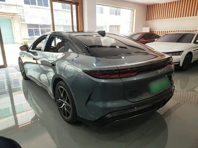 BYD Han L — Фото автомобиля 22