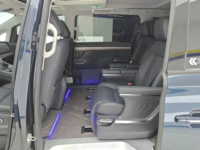 GAC Trumpchi M8 — Фото автомобиля 11