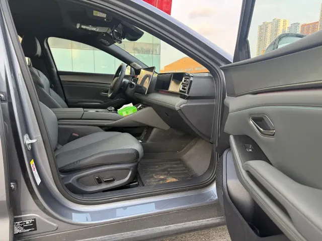 BYD Qin L — Фото автомобиля 7