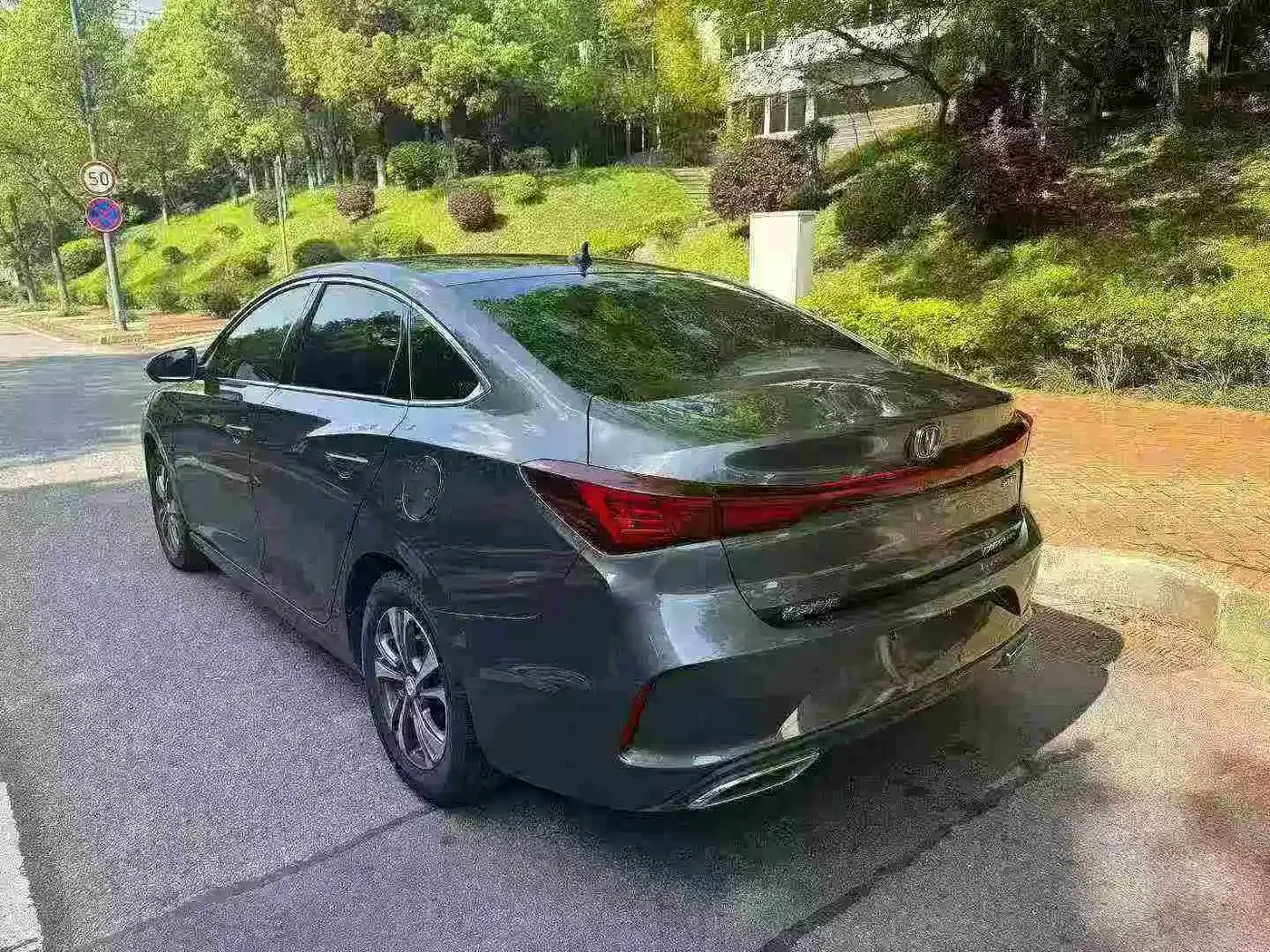 Changan Eado 2023 Enjoy Edition PLUS Blue Whale NE 1.4T GDI DCT Premium Edition — Фото автомобиля 7