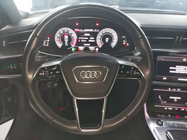 Audi A6L — Фото автомобиля 10