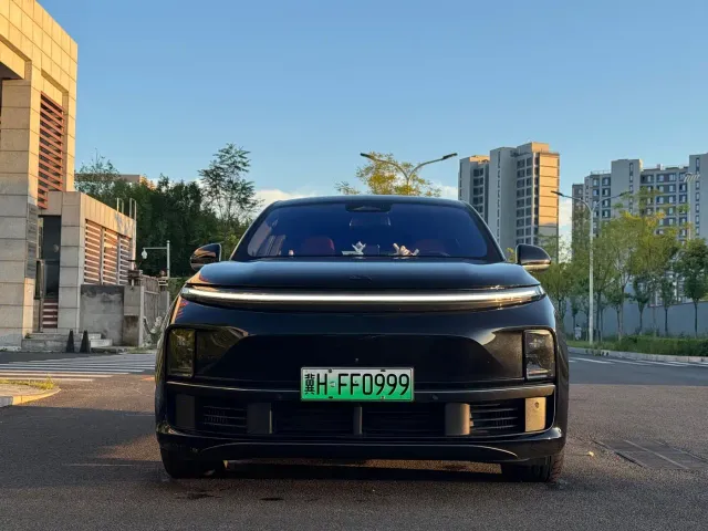 Li Auto L7 — Фото автомобиля 2