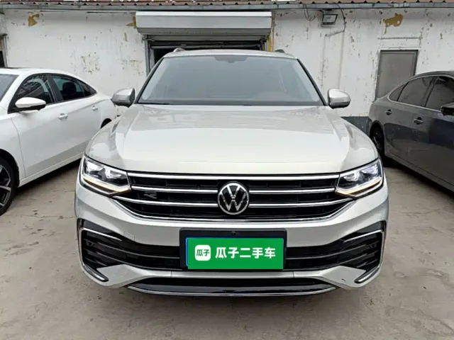Volkswagen Tiguan L — Фото автомобиля 2