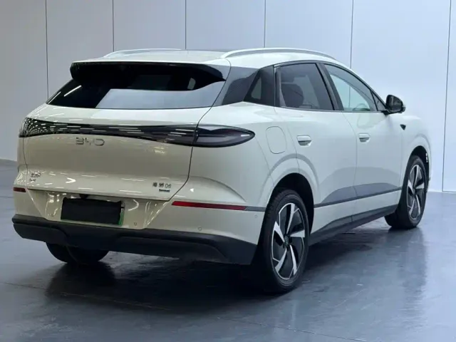 BYD Sealion 06 — Фото автомобиля 9
